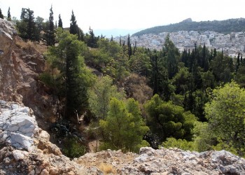 Πτώση γυναίκας στον λόφο Στρέφη