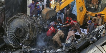 Πακιστάν: «Χάσαμε τις μηχανές» είπε ο πιλότος πριν από τη συντριβή του Airbus (βίντεο)