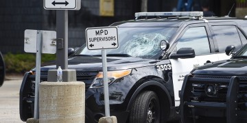 ΗΠΑ: Συνελήφθη ο αστυνομικός που πατούσε στον λαιμό του Τζορτζ Φλόιντ