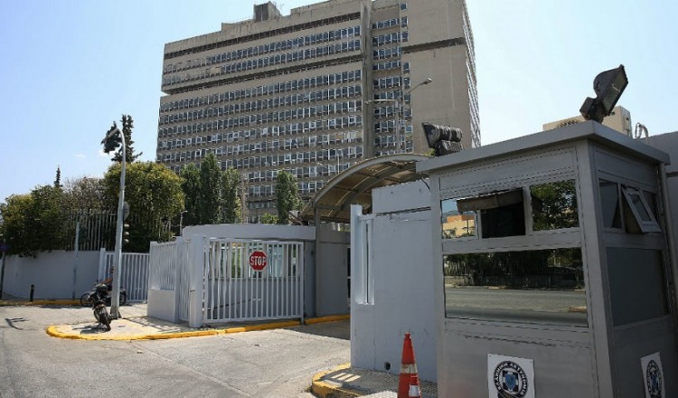 Τι λέει το υπουργείο Προστασίας του Πολίτη για τα γεγονότα στην πλατεία Αγίου Γεωργίου στην Κυψέλη