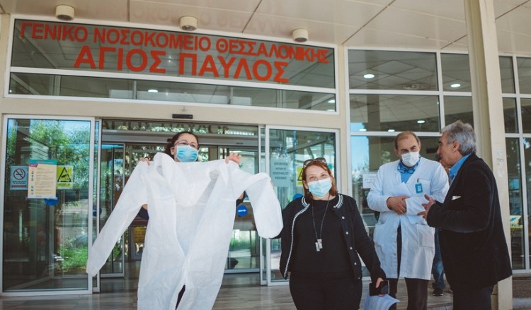 Στολές για γιατρούς και νοσηλευτές νοσοκομείων της Θεσσαλονίκης από το Κρατικό Θέατρο Βορείου Ελλάδος