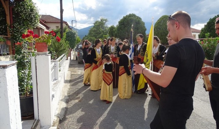Στον Κοπανό Ημαθίας οι Πόντιοι αναβίωσαν το ταφικό έθιμο (βίντεο)