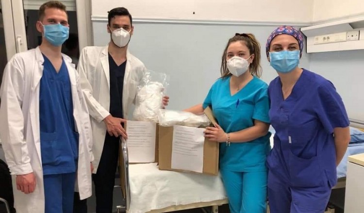 Πόντιοι φοιτητές δώρισαν υγειονομικό υλικό στο νοσοκομείο της Καστοριάς