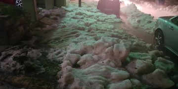 Δράμα: Πρωτοφανής χαλαζόπτωση έπληξε την πόλη (βίντεο)