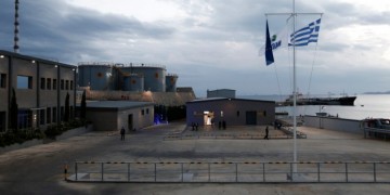 Η αλήθεια για τη Δραπετσώνα: Η OIL ONE απαντά στον Βαγγέλη Μαρινάκη