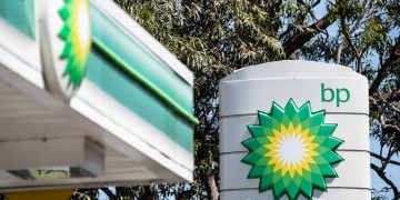 Ο πετρελαϊκός κολοσσός BP καταργεί 10.000 θέσεις εργασίας