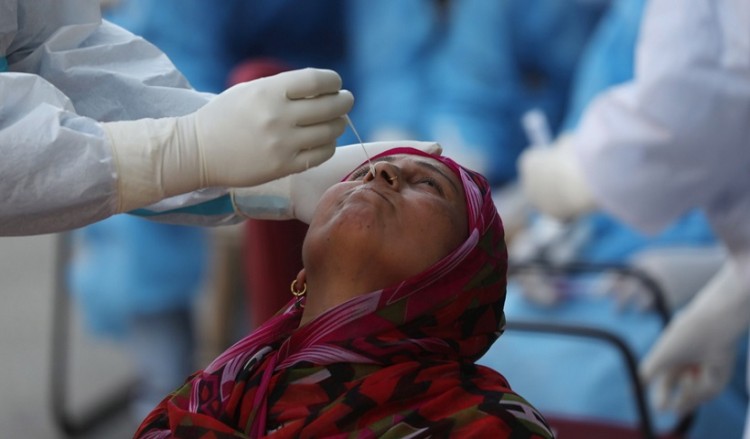 Κορονοϊός: 438 νέα κρούσματα, 83 διασωληνωμένοι