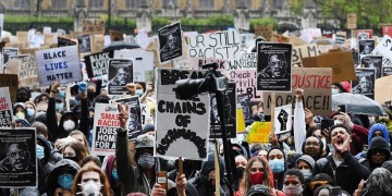 Ντόμινο διαδηλώσεων σε όλον τον κόσμο πυροδότησε ο θάνατος του Τζορτζ Φλόιντ