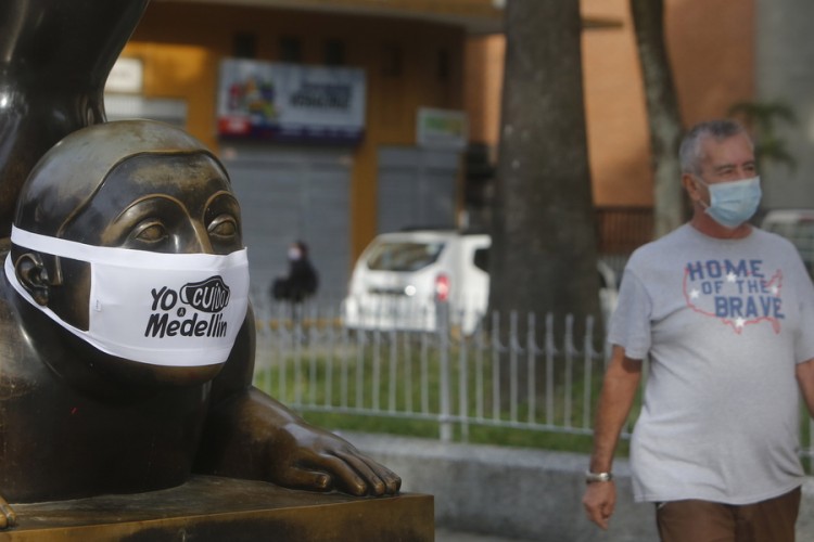 Covid-19: Σχεδόν 7,2 εκατ. τα επιβεβαιωμένα κρούσματα