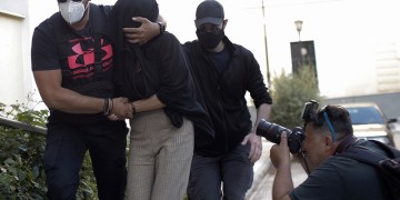 Επίθεση με βιτριόλι: Τα λάθη που πρόδωσαν την 35χρονη