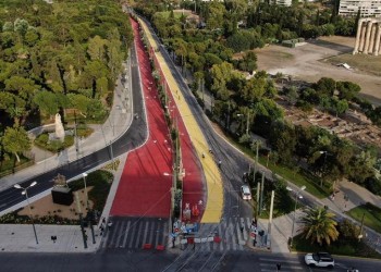 Η «νέα» Βασιλίσσης Όλγας στον Μεγάλο Περίπατο της Αθήνας (φωτο)