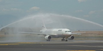 Αεροδρόμιο «Μακεδονία»: Με αψίδα νερού η υποδοχή της πρώτης διεθνούς πτήσης