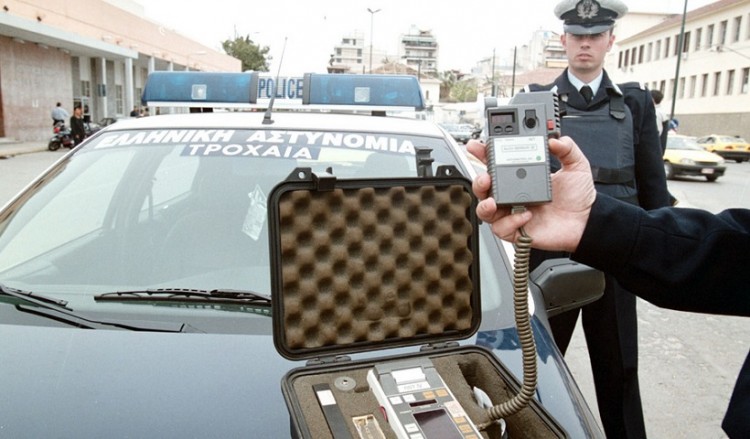 Αλκοτέστ: Σε ένα τριήμερο η Τροχαία βεβαίωσε 484 παραβάσεις