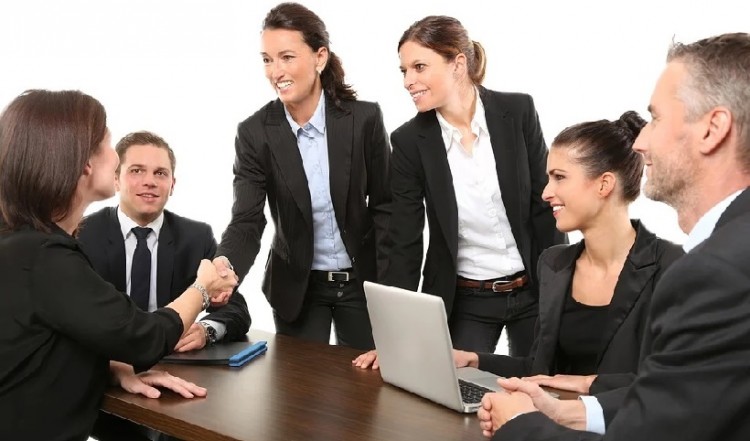 Ίση αμοιβή και ίσες ευκαιρίες ανδρών και γυναικών στο χώρο εργασίας δεν υπάρχουν!