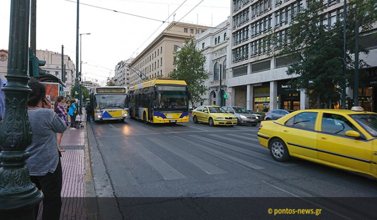 Οι νέες τιμές σε ΜΜΜ, ΚΤΕΛ και ταξί λόγω της μείωσης του ΦΠΑ