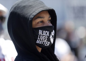 ΗΠΑ: Νέα έρευνα για το θάνατο Αφροαμερικανού από ασφυξία