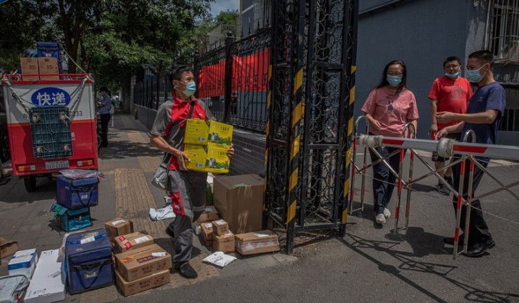 Sunday Times: Ιός με γενετικές ομοιότητες με τον SARS-CoV-2 ίσως είχε εμφανιστεί στην Κίνα το 2012 2