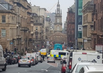 Επίθεση στη Γλασκόβη με νεκρό και τραυματίες (βίντεο)