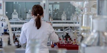 Κορονοιός: 2.152 κρούσματα, 597 διασωληνωμένοι και 87 θάνατοι 2