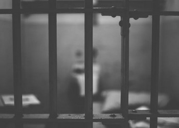 Μαχαίρια, ναρκωτικά και κινητά στις φυλακές Ναυπλίου