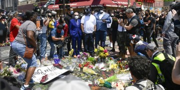 ΗΠΑ: Αδελφός του Τζορτζ Φλόιντ απευθύνει έκκληση για ειρηνικές διαδηλώσεις