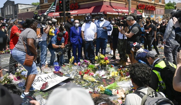 ΗΠΑ: Αδελφός του Τζορτζ Φλόιντ απευθύνει έκκληση για ειρηνικές διαδηλώσεις