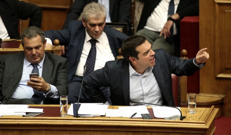 Καταγγελίες για διάλογο Καμμένου-Παπαγγελόπουλου εναντίον εκδότη