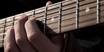 Θεσσαλονίκη: Αύξηση πωλήσεων στα μουσικά όργανα έφερε ο κορονοϊός