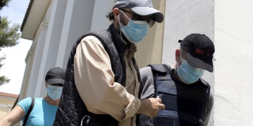 Εμπειρικός βοτανολόγος δήλωσε στον ανακριτή ο ψευτογιατρός – Αρνείται τις κατηγορίες