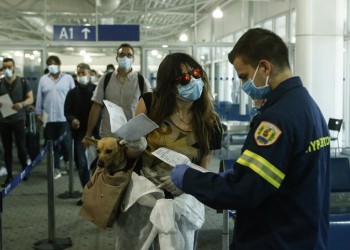 Απαγόρευση πτήσεων: Ίσως παραμείνει το «μπλόκο» για 9 χώρες