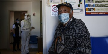 Κορονοϊός: Έτοιμο το σχέδιο για τους άνω των 65