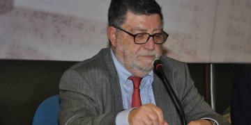 Πέθανε ο καθηγητής Λυκούργος Λιαρόπουλος