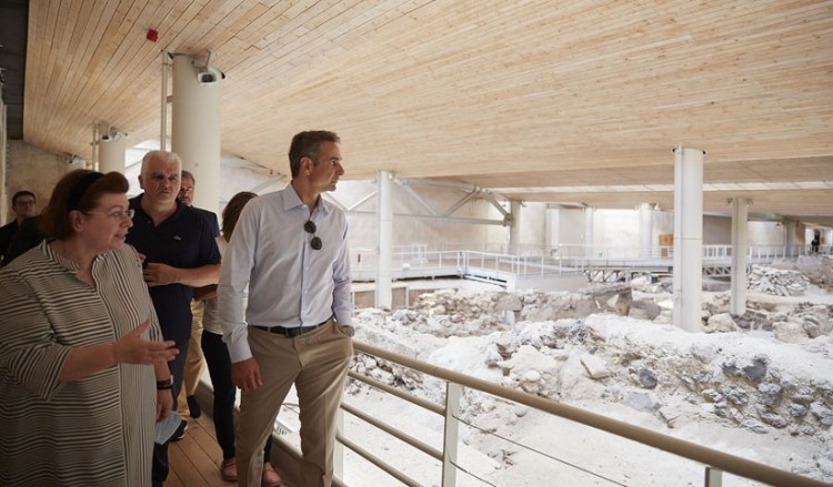 Μητσοτάκης: Η Ελλάδα ανοίγει στους επισκέπτες από το εξωτερικό, με ασφάλεια