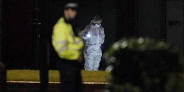 Τρομοκρατική ενέργεια χαρακτήρισε η βρετανική αστυνομία την αιματηρή επίθεση στο Ρέντινγκ