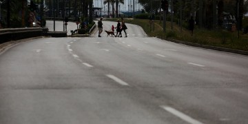 Λεωφόρος Ποσειδώνος: Κλειστή έως τις 21:00 σήμερα λόγω έργων στην πεζογέφυρα