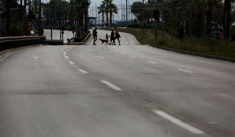 Λεωφόρος Ποσειδώνος: Κλειστή έως τις 21:00 σήμερα λόγω έργων στην πεζογέφυρα