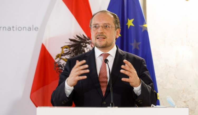 Η Αυστρία κάλεσε τον Τούρκο πρεσβευτή μετά τις συγκρούσεις Κούρδων και Τούρκων διαδηλωτών στη Βιέννη