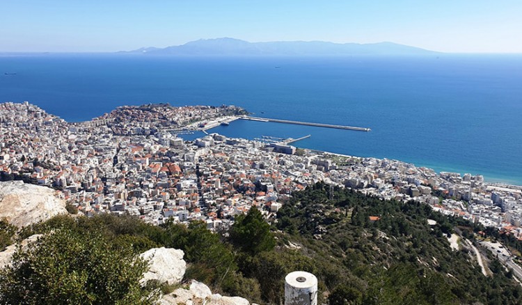 Καβάλα: Όταν κοιτάς την πόλη από τον… Σταυρό της