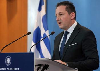 Τι απαντά η κυβέρνηση για την καμπάνια «Μένουμε Σπίτι» και τη χρηματοδότηση των ΜΜΕ