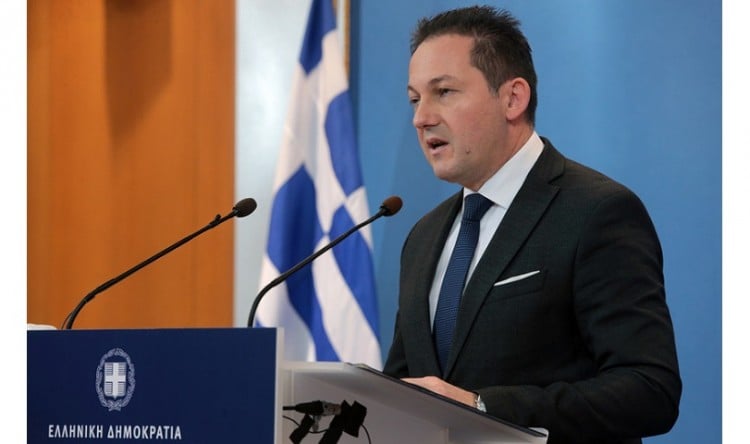 Τι απαντά η κυβέρνηση για την καμπάνια «Μένουμε Σπίτι» και τη χρηματοδότηση των ΜΜΕ