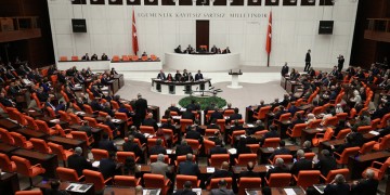 Τουρκία: Τι προβλέπει το αμφιλεγόμενο νομοσχέδιο που δίνει εξουσία στην «πολιτοφυλακή» του Ερντογάν