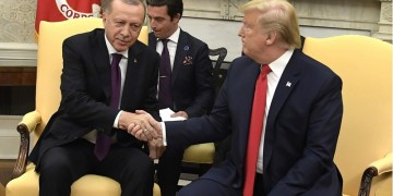 Τσαβούσογλου: Ερντογάν και Τραμπ συμφώνησαν να συνεργαστούν στη Λιβύη