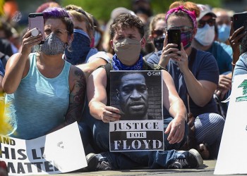 ΗΠΑ: Φόβοι για αναζωπύρωση και δεύτερο κύμα Covid-19 λόγω των μαζικών διαδηλώσεων