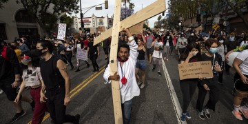 Είναι το 2020 το πιο επώδυνο έτος στη σύγχρονη ιστορία των ΗΠΑ;