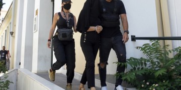 Προφυλακιστέα η 35χρονη για την επίθεση με το βιτριόλι