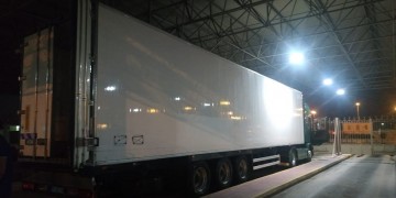 Έκρυβαν μετανάστες μέσα σε φορτηγό με καρπούζια – Εξαρθρώθηκε κύκλωμα