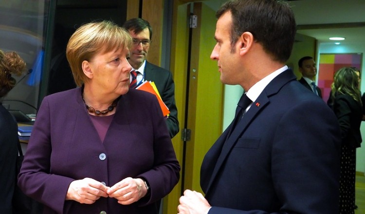 Γαλλία, Γερμανία και Ιταλία απειλούν με κυρώσεις για τη Λιβύη