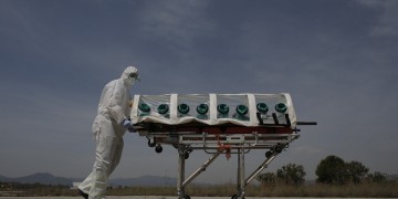 Κορονοϊός: Συναγερμός στην Κάρπαθο για το ζευγάρι των ομογενών