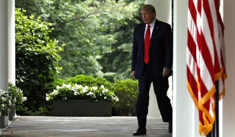 Ο πρόεδρος Τραμπ δεν υπέστη εγκεφαλικό, διαβεβαιώνει ο γιατρός του