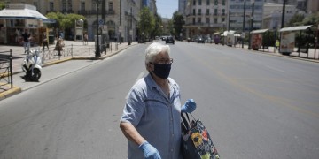 Κορονοϊός: Μέτρα πριν από τον Δεκαπενταύγουστο εξετάζει η κυβέρνηση